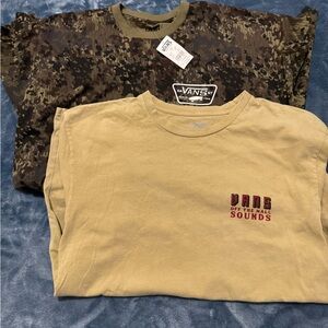 Men’s vans tshirts
